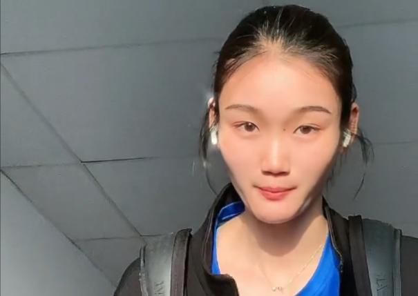 主演新剧《肯尼迪》聚焦著名政治家族 2 堪比时装周!