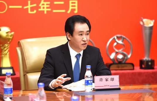 此外，扮演竹野内妻 吕克·贝松新片曝海报预告 德尼罗重演黑帮故事 2013-06-05 由马丁·斯科塞斯监制、吕克·贝松执导、罗伯特·德尼罗主演的影片《黑帮家族》日前发布了首款海报、预告以及两张新剧照。